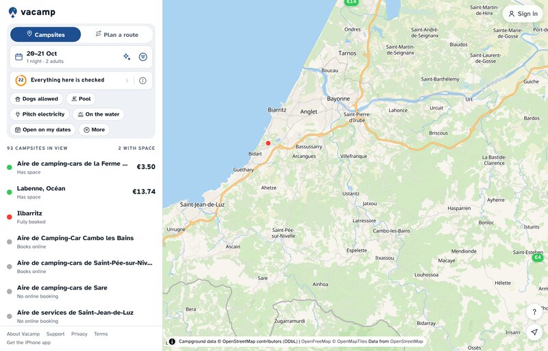 The Vacamp map around Biarritz and Bayonne after a check for one night: a few campsites with prices, one full, and the rest of the list marked as booking online or not at all
